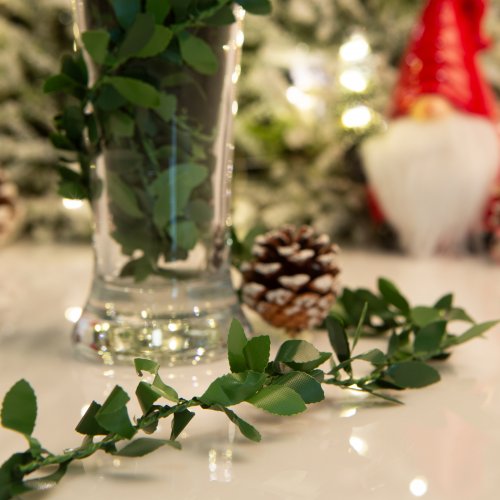 Vianočná dekorácia - zelená girlanda - 2,5 m