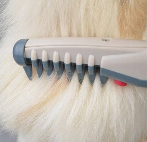 Hrebeň a prístroj na odstraňovanie chĺpkov pre domáce zvieratá