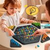 Interaktívna reťazová geometrická spoločenská hra
