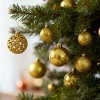 Sada vianočných ozdôb – 100 gúľ + špic na stromček – zlatá
