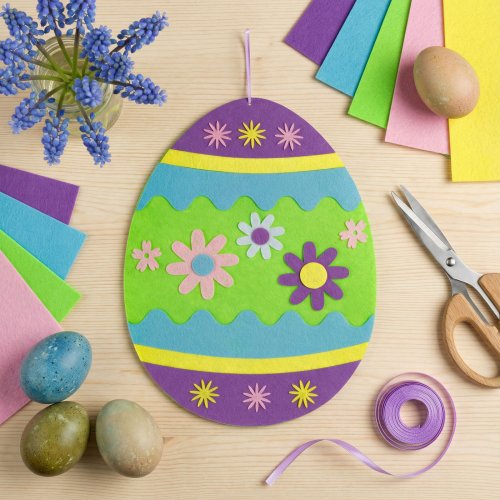 Veľkonočná filcová závesná dekorácia - vajíčko - 38 cm x 28 cm - 3 druhy