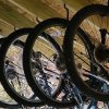 2 balenia liatinových garážových dverí na stenu pre bicykle