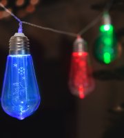LED sveteľná reťaz - žiarovky - 10 LED - 1,9 metrov - farebná - 2 x AA