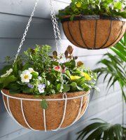 Zavesiteľný kovový košík - ku kvetináčom - 25 cm - biely