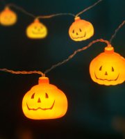 Halloweenska LED sveteľná reťaz - tekvica - 12 LED - 2 x AA - 1,65 m