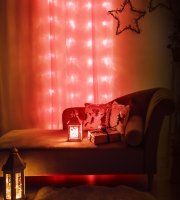 Svetelný záves - 48 ks červených LED - 60 x 120 cm - 2 x AA