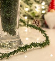 Vianočná dekorácia - zelená girlanda - 2,5 m