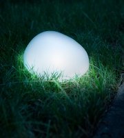 Zapichovacia solárna lampa - tvar kameňa - matné sklo - 165 x 142 x 115 mm - teplá biela LED