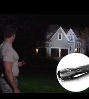 Kovová LED baterka so zoomom