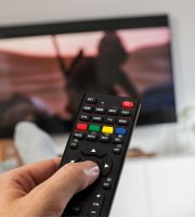 Univerzálny diaľkový ovládač k TV - k 250+ typom - čierny - 2 x AAA