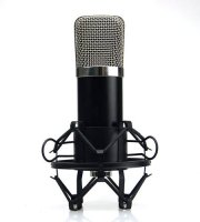 Profesionálny kondenzátorový mikrofón